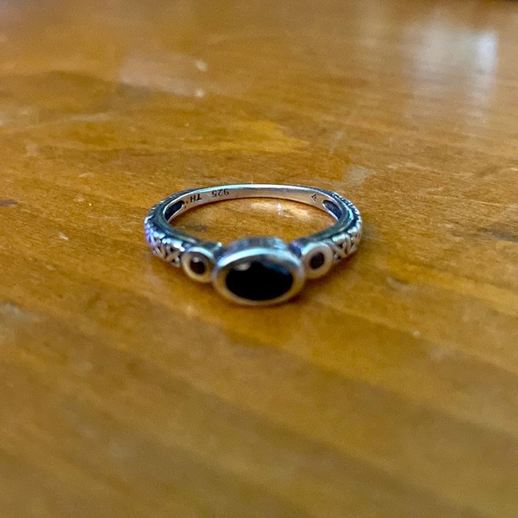 Silpada ‘Little Black Dress’ Ring - Picture 2 of 3